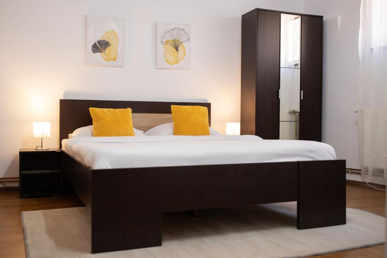 Corvin Guesthouse Hunedoara Exteriér fotografie